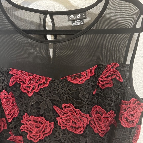 Black and red elegant top - Picture 4 of 5